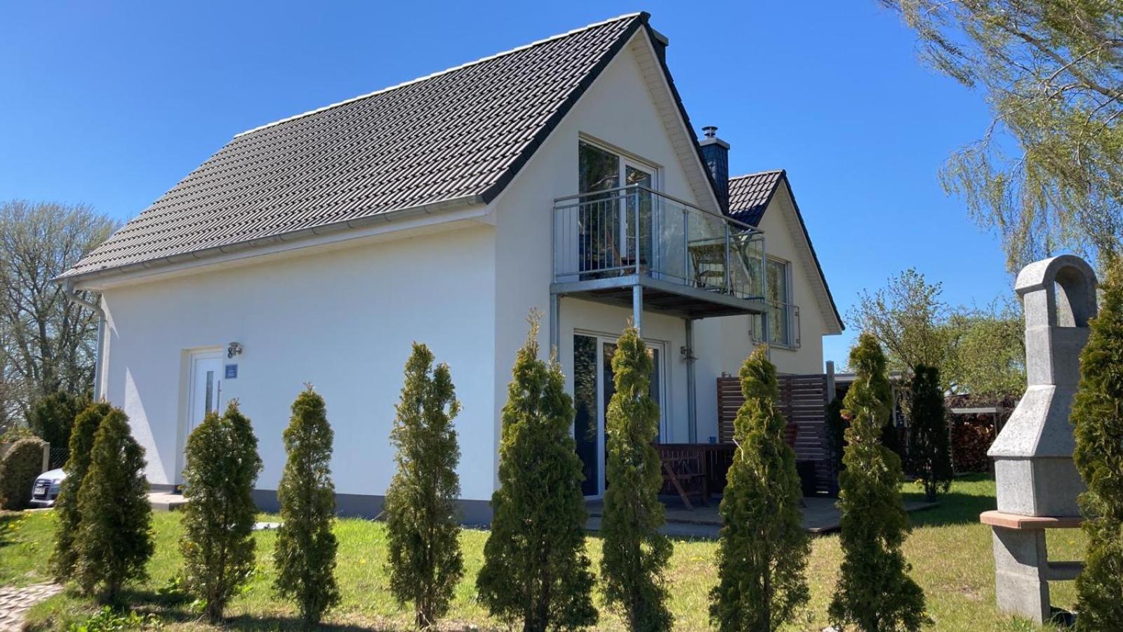 Boddenhus Loissin Villa Exterior photo